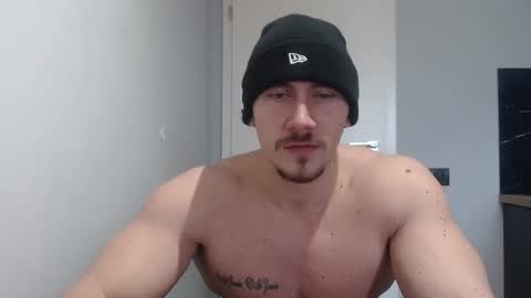 Snapshot of angelofit chatting on February 18, 11:11 am ------- SEX SHOW WITH GUYS AND GIRLS MUSCLE SHOW online show from February 18, 11:11 am