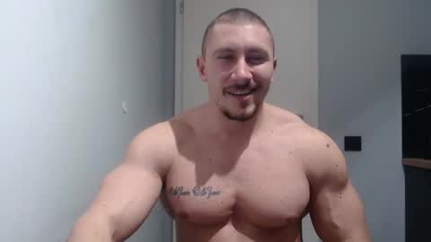 Snapshot of angelofit chatting on February 26, 6:37 pm ------- SEX SHOW WITH GUYS AND GIRLS MUSCLE SHOW online show from February 26, 6:37 pm