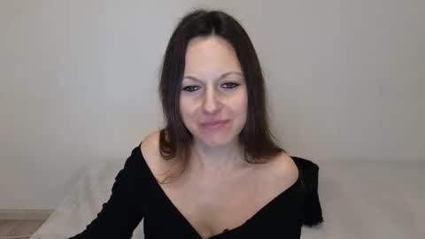 Giulia online show from February 7, 2:09 pm