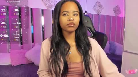 Snapshot of angelsmia_ chatting on October 25, 11:38 pm  MIA available content ask online show from October 25, 11:38 pm