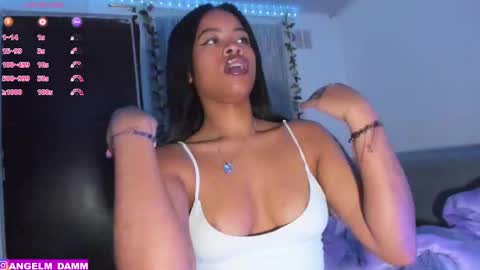 Snapshot of angelsmia_ chatting on March 11, 10:51 am  MIA available content ask online show from March 11, 10:51 am