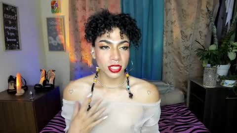 angelwhitte online show from May 10, 1:34 am