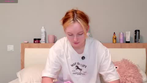 angelwise online show from August 8, 3:16 am