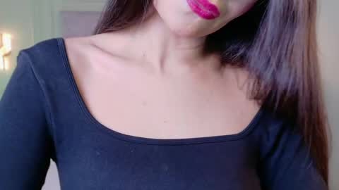 angely_perry online show from April 12, 5:50 pm
