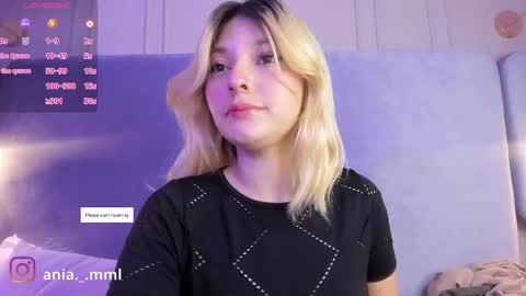 Snapshot of ania_mml chatting on September 25, 8:16 pm Ania online show from September 25, 8:16 pm