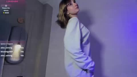 Snapshot of ania_mml chatting on March 11, 11:37 pm Ania online show from March 11, 11:37 pm