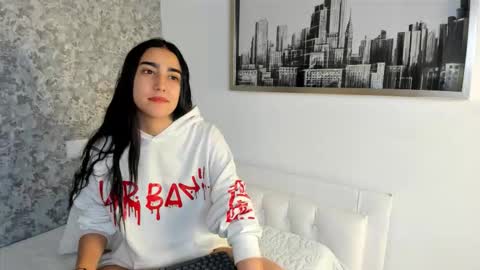 anika_h online show from March 21, 12:21 pm