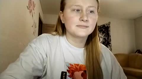 Snapshot of anika_lipps chatting on September 22, 2:21 pm Anika online show from September 22, 2:21 pm