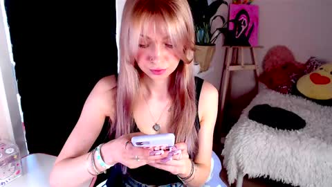 anita_moon_ online show from May 25, 9:04 am