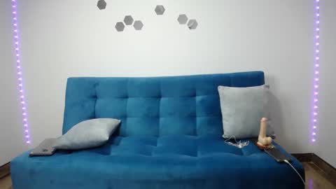 anitta_x online show from February 6, 5:14 am