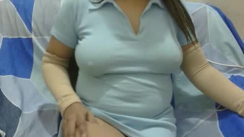 anjali_dogra786 online show from October 3, 8:11 am