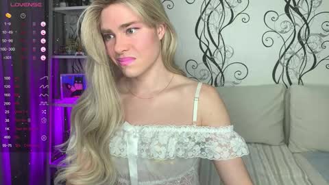 anjalin_sososok online show from March 25, 3:46 am