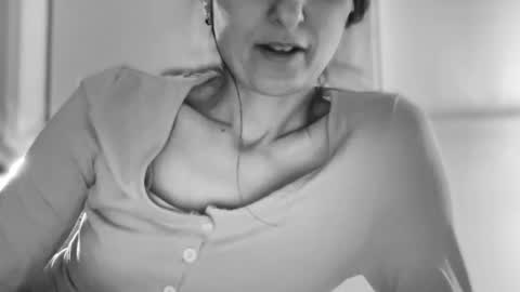 Anje online show from November 6, 6:11 pm