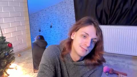 Angel online show from February 5, 6:44 pm