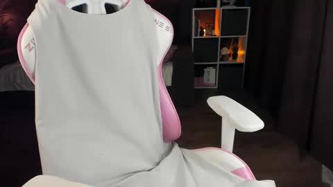 AnnaThe next stream is tomorrow online show from September 26, 2:08 am