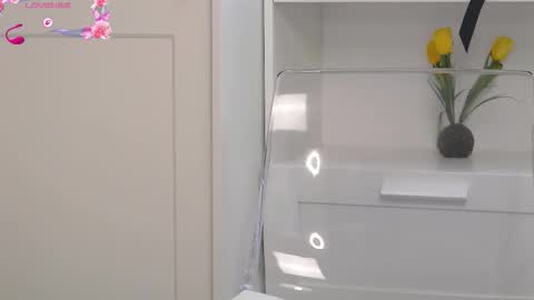 Anna online show from November 4, 1:23 pm