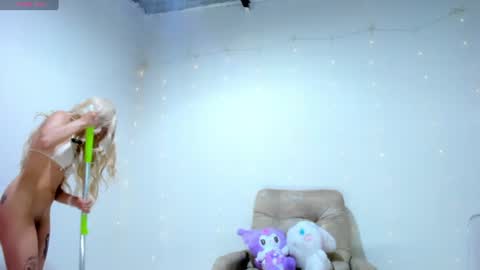 Anna 8-9 AM Colombia  online show from July 22, 4:31 pm