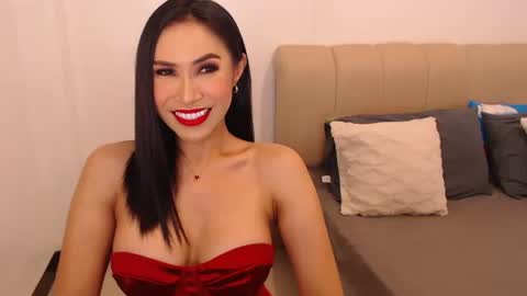 annabanana090690 online show from October 13, 7:21 am