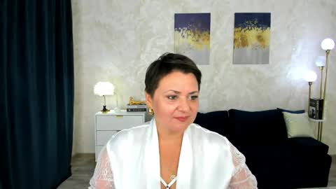 annacorlane online show from June 9, 3:39 am