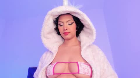 annafoox_ online show from February 4, 4:05 am