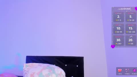 annafoox_ online show from February 13, 5:11 am