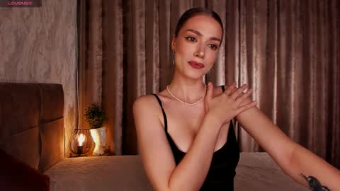 Goddess Anna online show from September 27, 6:05 pm