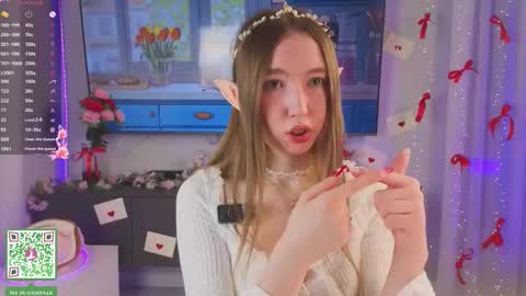 Holly Molly Im Polly online show from March 11, 7:28 pm