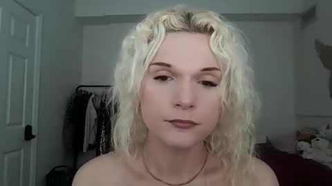 AnnaMarrie online show from April 10, 7:51 pm