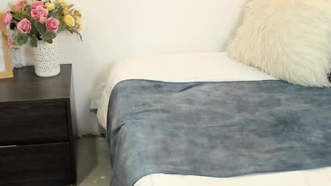 Anna Rosse online show from April 4, 12:01 pm