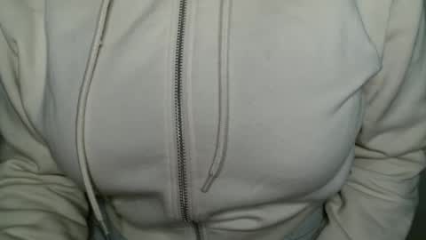 Bella online show from March 23, 5:18 pm