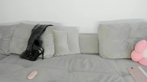 annemona online show from March 31, 10:48 am