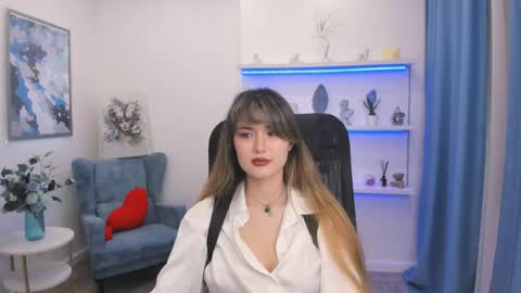 annetli online show from April 18, 3:30 am