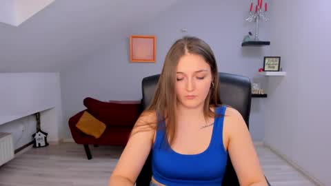 annewilsonn online show from April 2, 4:36 pm