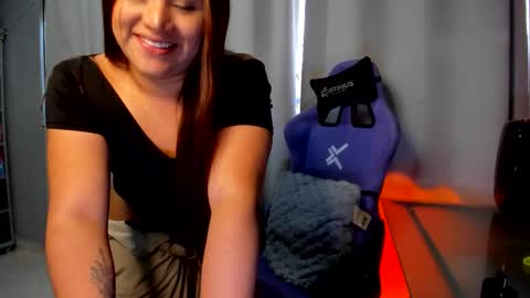 Snapshot of anni_evans_ chatting on September 10, 2:29 pm Andre online show from September 10, 2:29 pm