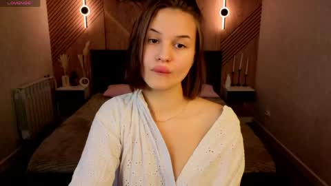 annie kitss online show from June 2, 1:29 am