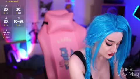 Snapshot of annie_may_may chatting on March 2, 3:59 pm Annie May   online show from March 2, 3:59 pm