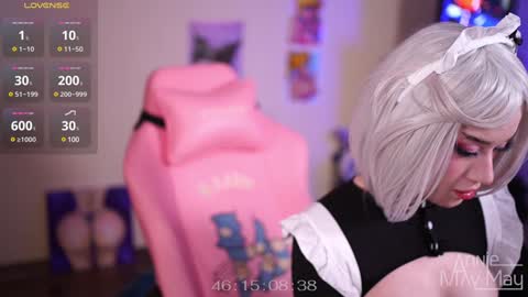 Snapshot of annie_may_may chatting on January 24, 2:51 pm Annie May   online show from January 24, 2:51 pm