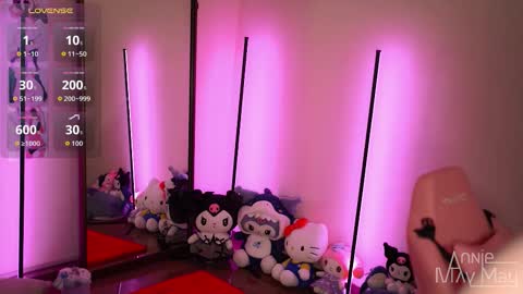 Snapshot of annie_may_may chatting on October 18, 3:27 pm Annie May   online show from October 18, 3:27 pm