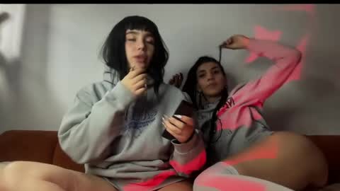 JEANNE no olvides seguirme dont forget follow me  uu online show from May 16, 11:58 pm