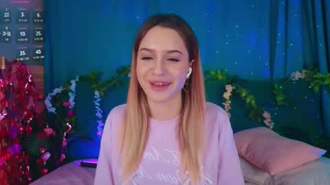 annie online show from March 4, 8:50 pm