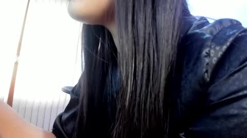 Annie online show from April 15, 2:42 pm