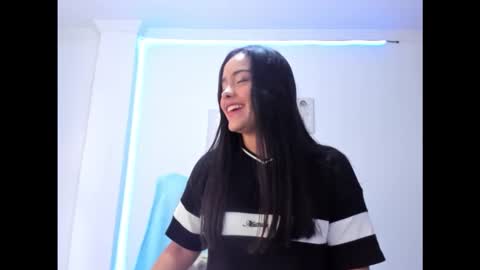 Annie online show from February 3, 5:28 pm