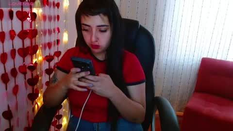 Snapshot of anniehh_ chatting on March 12, 7:04 pm Annie Independent model Hello all offline tokens are appreciated thank you for your support.33 online show from March 12, 7:04 pm
