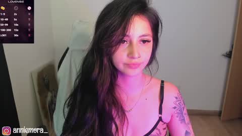 Annie online show from January 12, 2:03 am