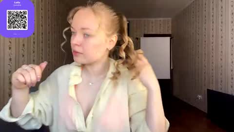 Hello My name is Lola online show from May 2, 7:36 am