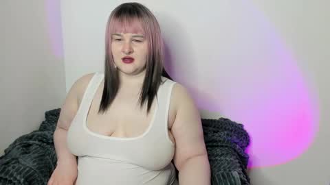 Ann online show from May 5, 9:15 am