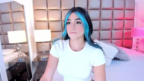    online show from February 1, 9:40 pm