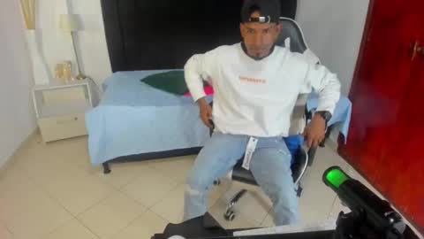       online show from February 7, 1:19 am