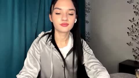 Snapshot of antoinettegretsch chatting on October 15, 12:06 pm Sofia online show from October 15, 12:06 pm