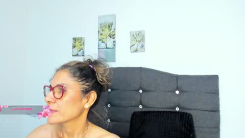 antonella_rizzo01 online show from June 22, 3:25 am